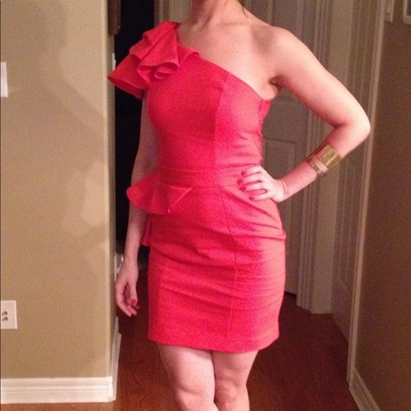 Asymmetrical ruffle sleeve coral red dress - Picture 1 of 2